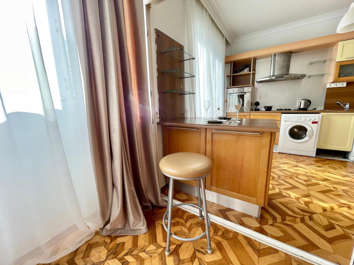 Suitetrails - Flame Towers view apartment