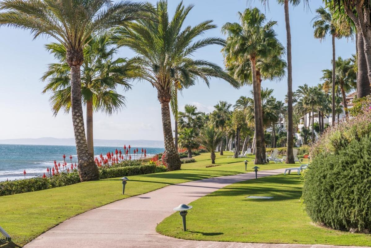 Relax Alcazaba Beach Apartment - Housity