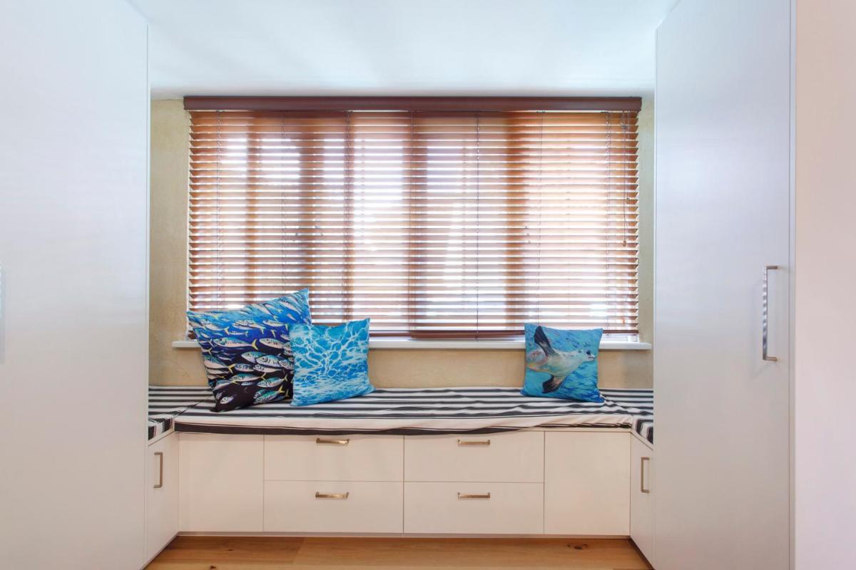 Binks Beach House - South Fremantle - Housity