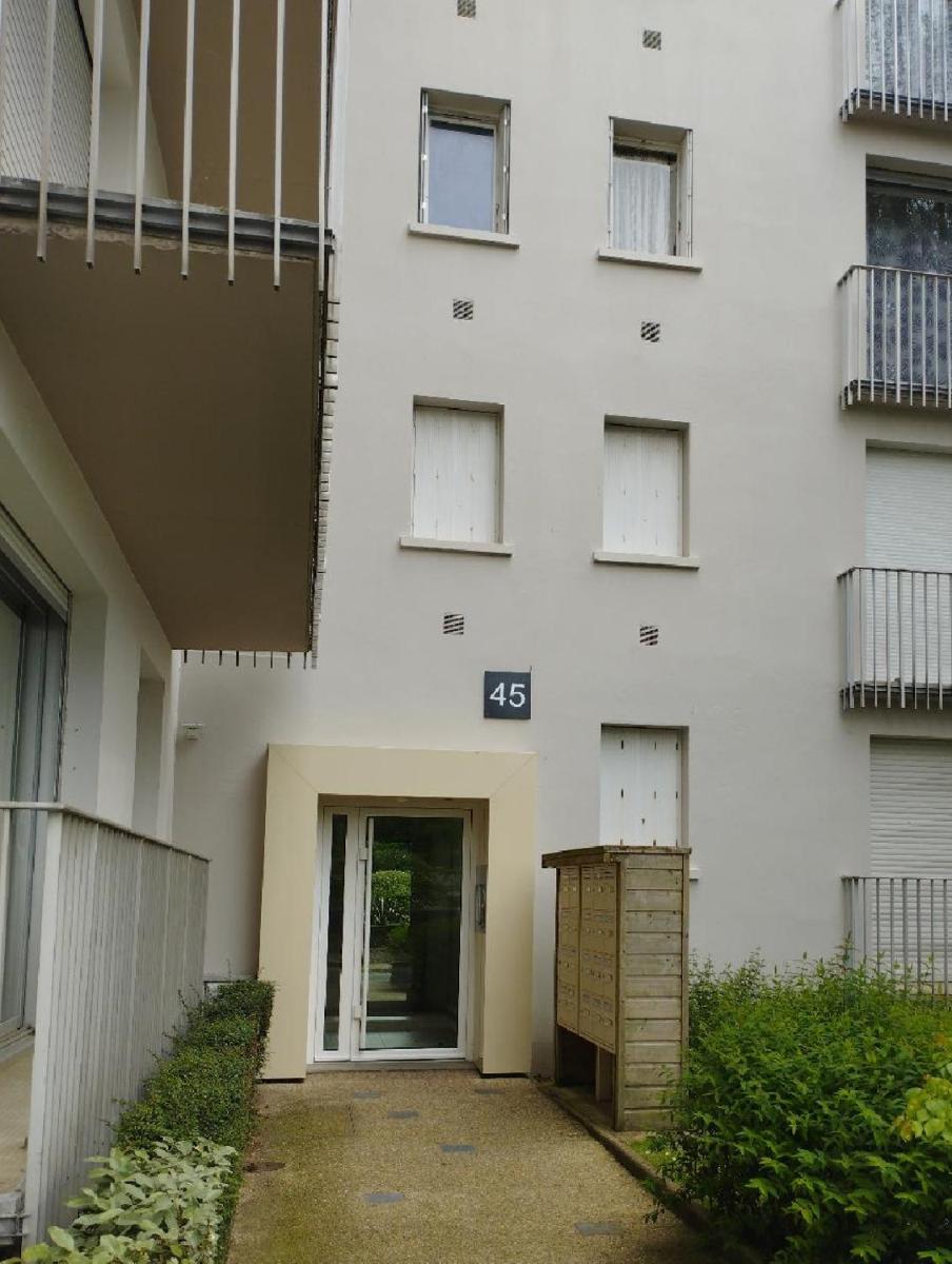 Beau Studio proche front de mer , place de parking, fibre - Housity