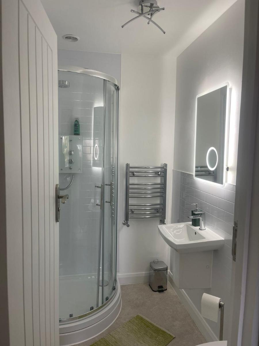 Bowtree House Bed and Breakfast - Housity