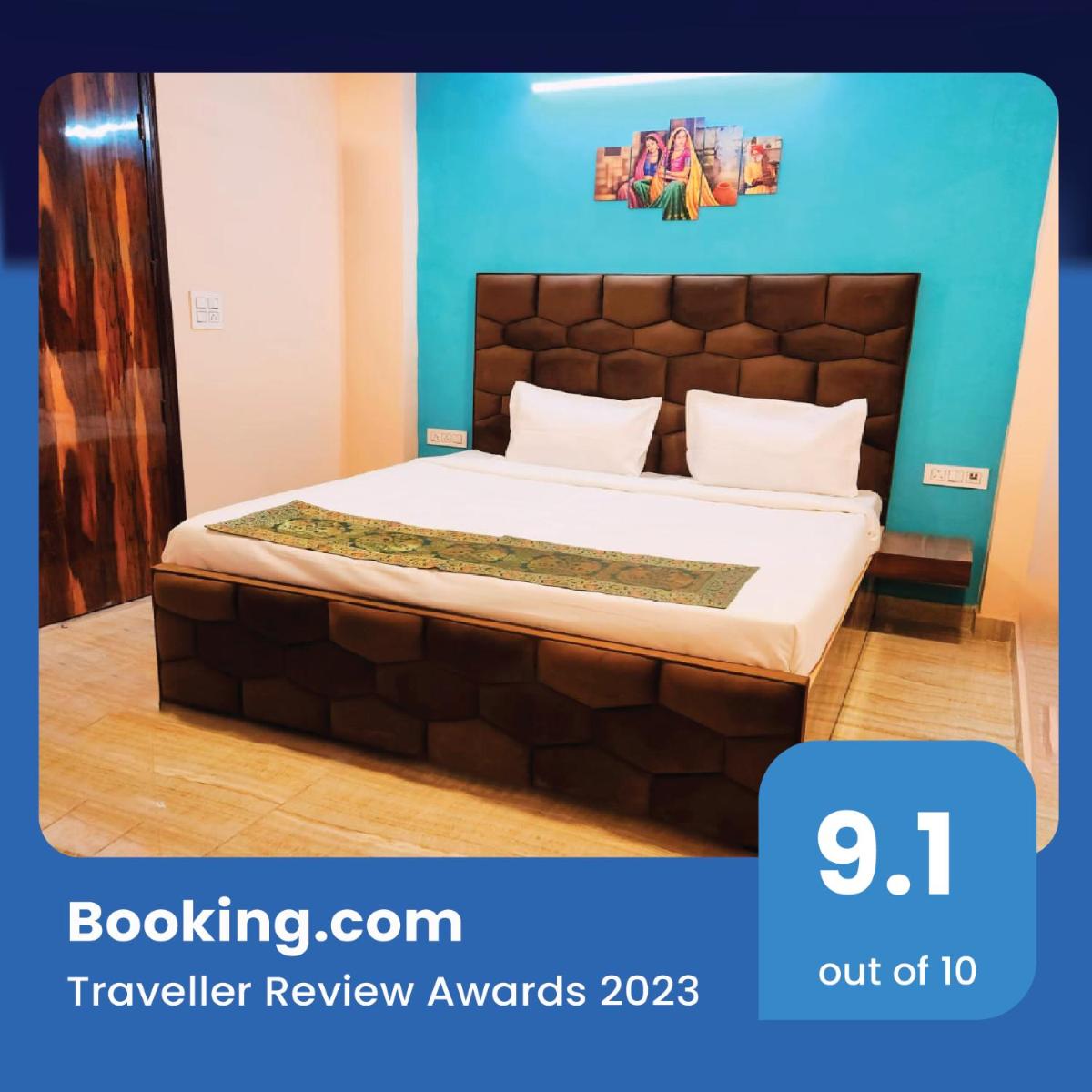 Suitetrails - Premium Hotel Near Adarsh Nagar Metro Station