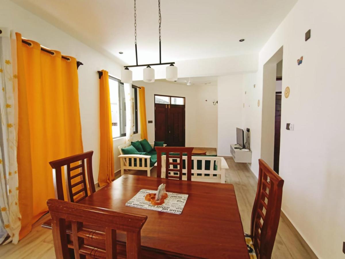 V-Szameitat Homes, Kongo River - Housity