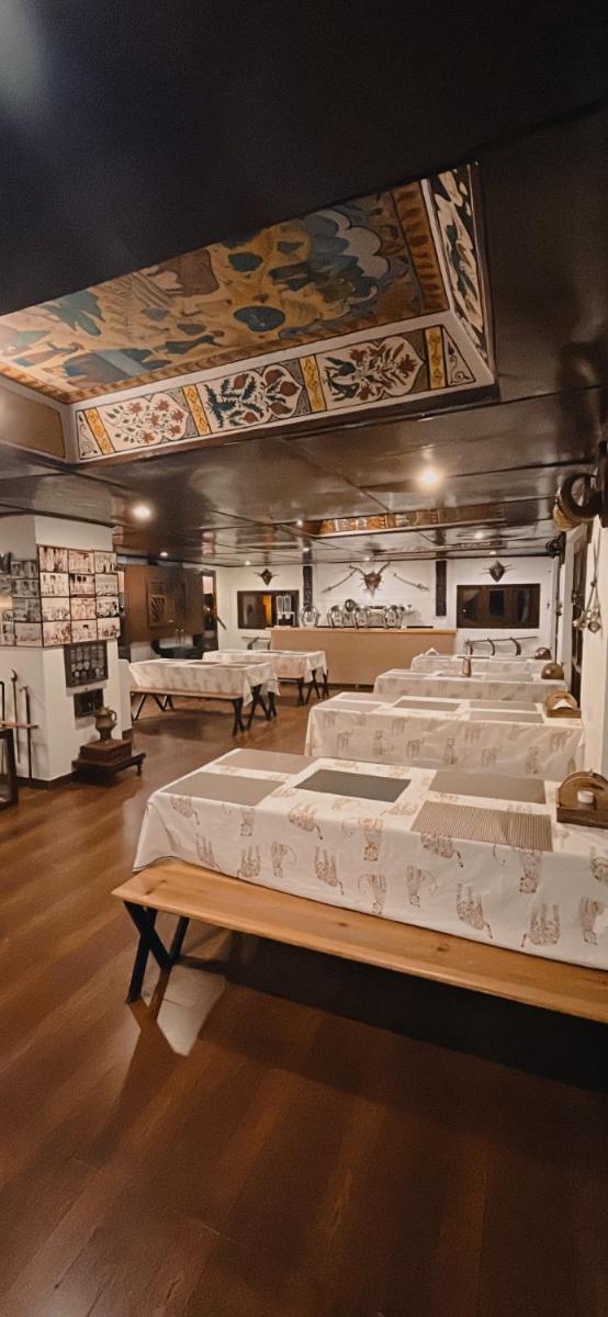 Darbar - A Heritage Farmstay, Near New Tehri & Kanatal - Housity