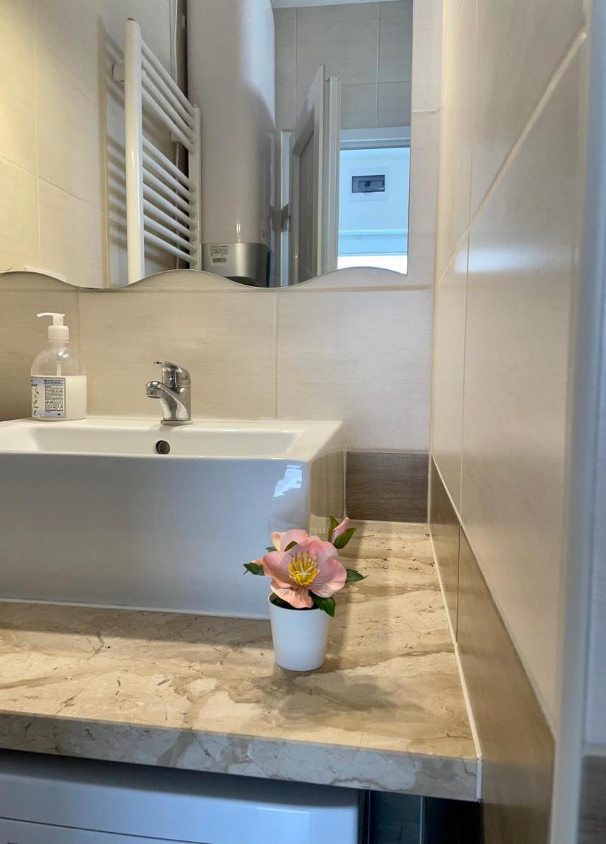 Suitetrails - Attila Studio Apartments