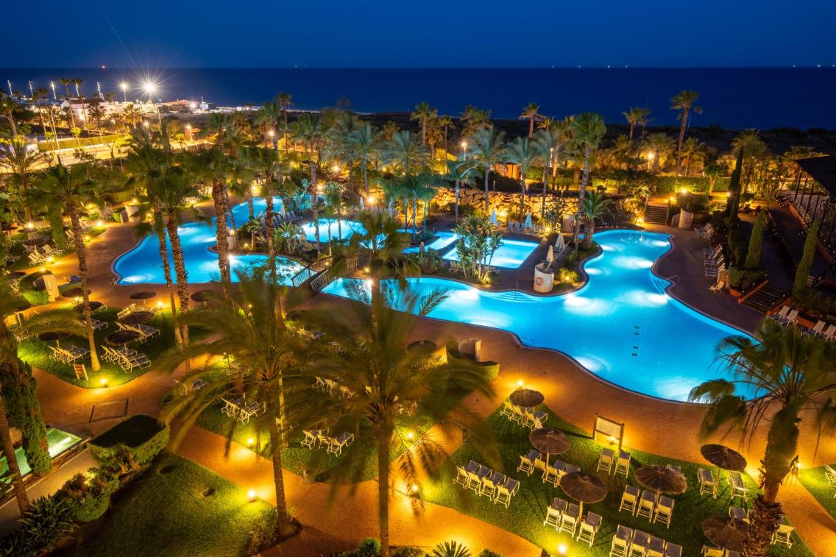 Piscina en o cerca de Puerto Antilla Grand Hotel