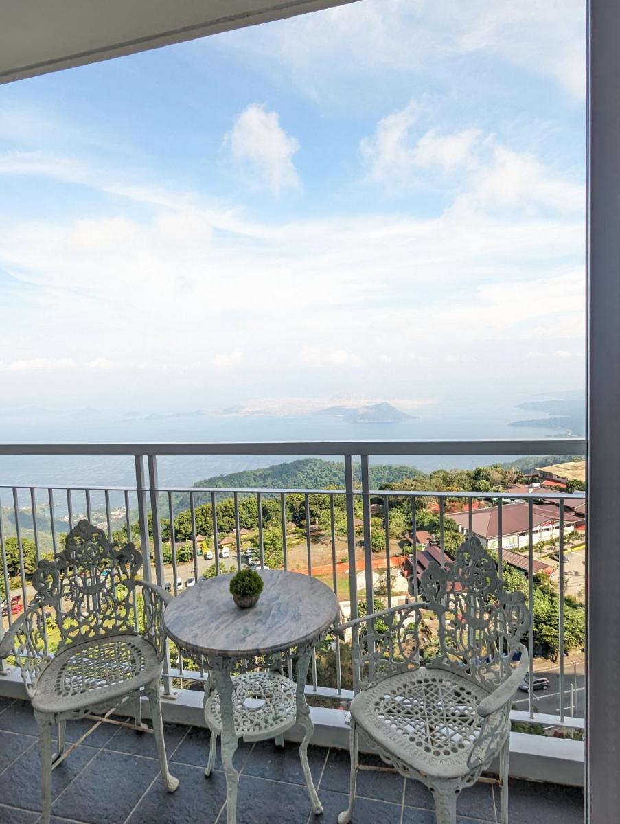 Breezy Tagaytay Condo - Housity