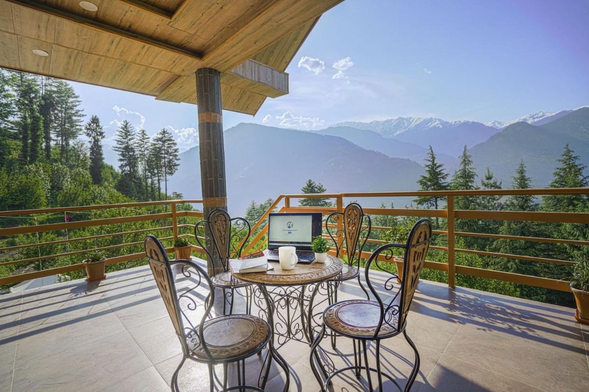 SaffronStays Kesar Villa, Manali - beautiful villa amidst an apple orchard - All clear roads - Housity