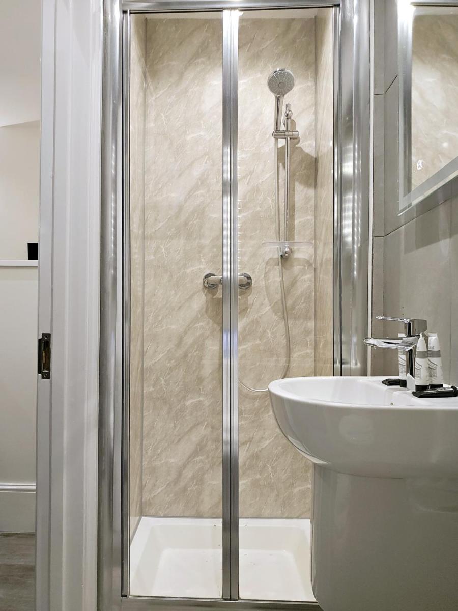 Hyde Park Superior Apartments - Housity