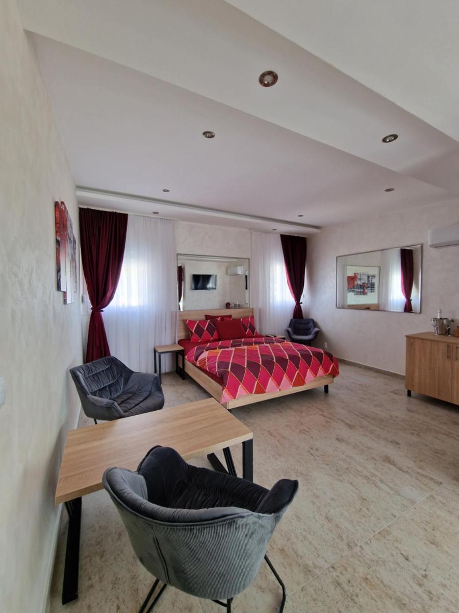 Rooms Green Set - Housity