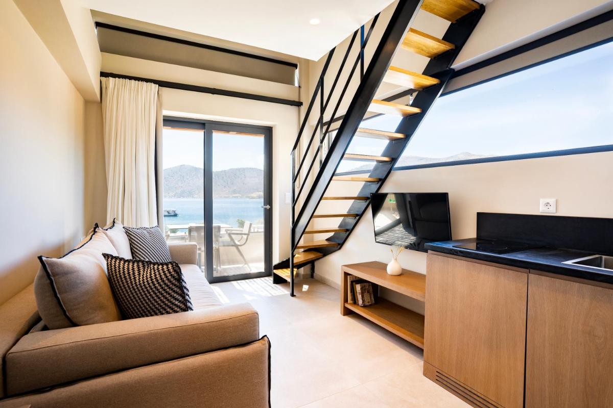 Elivia Boutique Suites - Housity