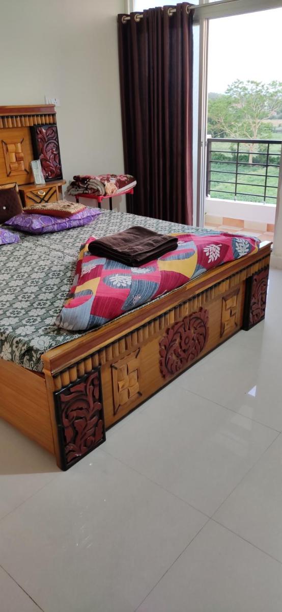 unTrained & unPlanned - Housity