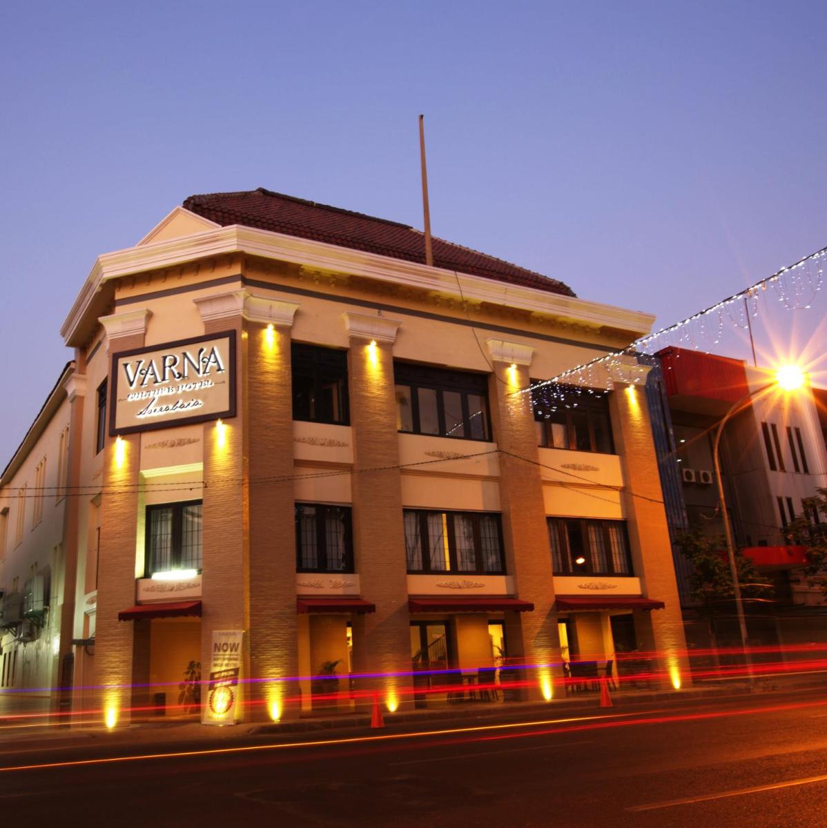 Varna Culture Hotel Soerabaia - Housity