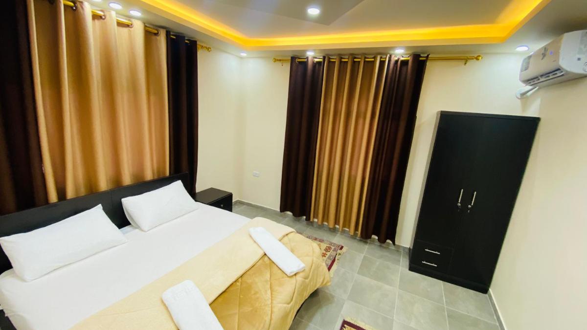 Petra Olive House - Housity