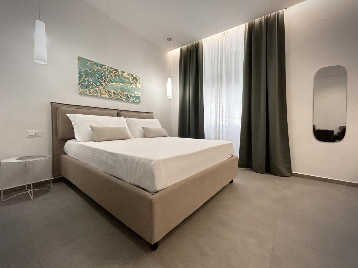 New Moon Rooms - Housity