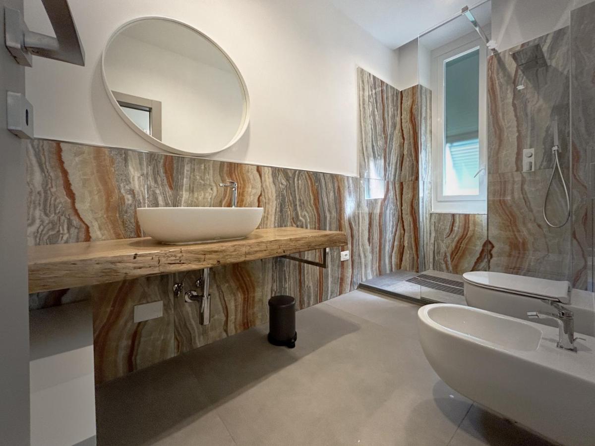 New Moon Rooms - Housity