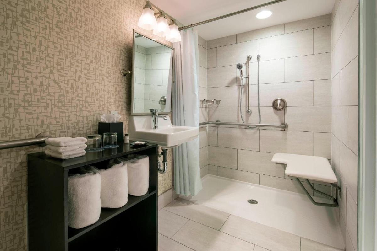 Sheraton Mahwah - Housity