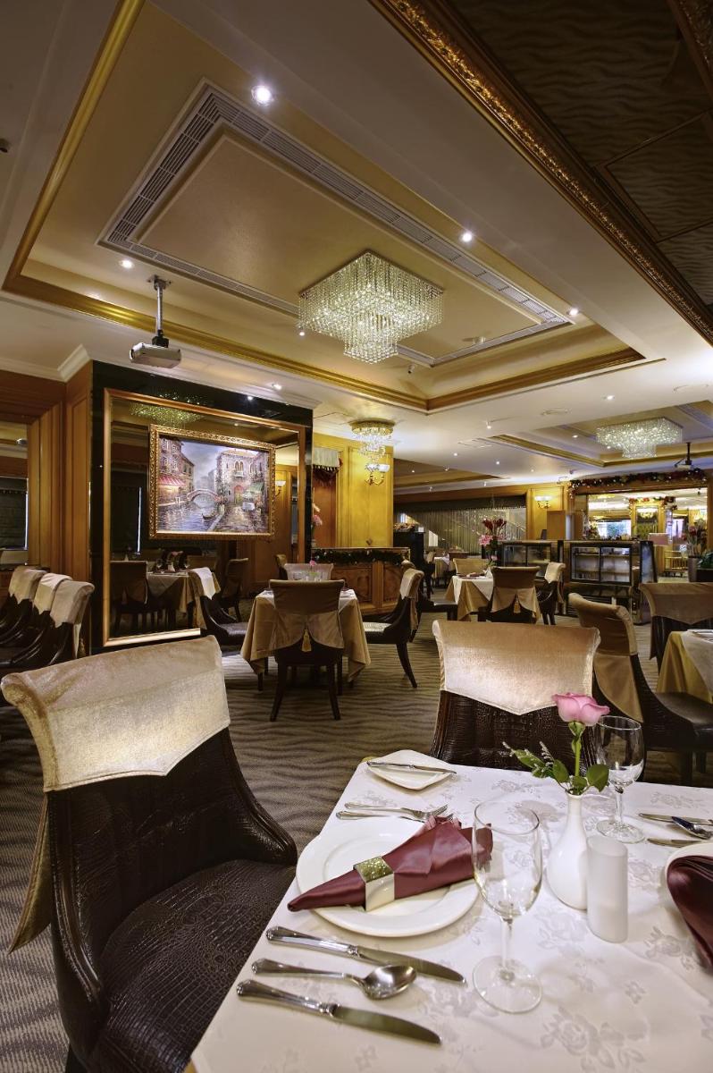 Cosmos Hotel Taipei - Housity