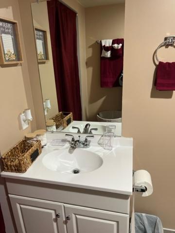 Affordable 1 Bedroom Studio Apartment - Housity