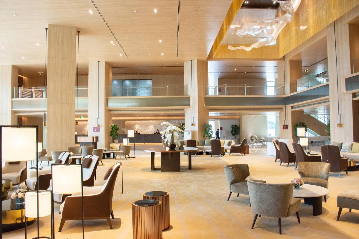 Suitetrails - Grand Richmond Stylish Convention Hotel - SHA Plus