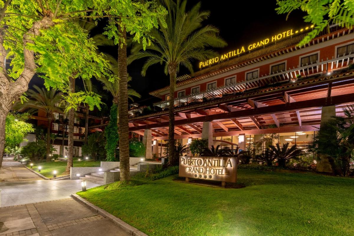 Puerto Antilla Grand Hotel - Housity