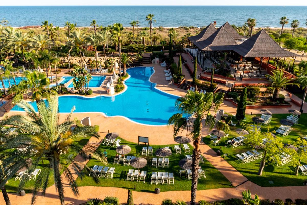 Piscina en o cerca de Puerto Antilla Grand Hotel