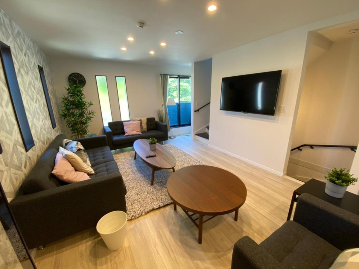 Enalee Beach Villa - Housity
