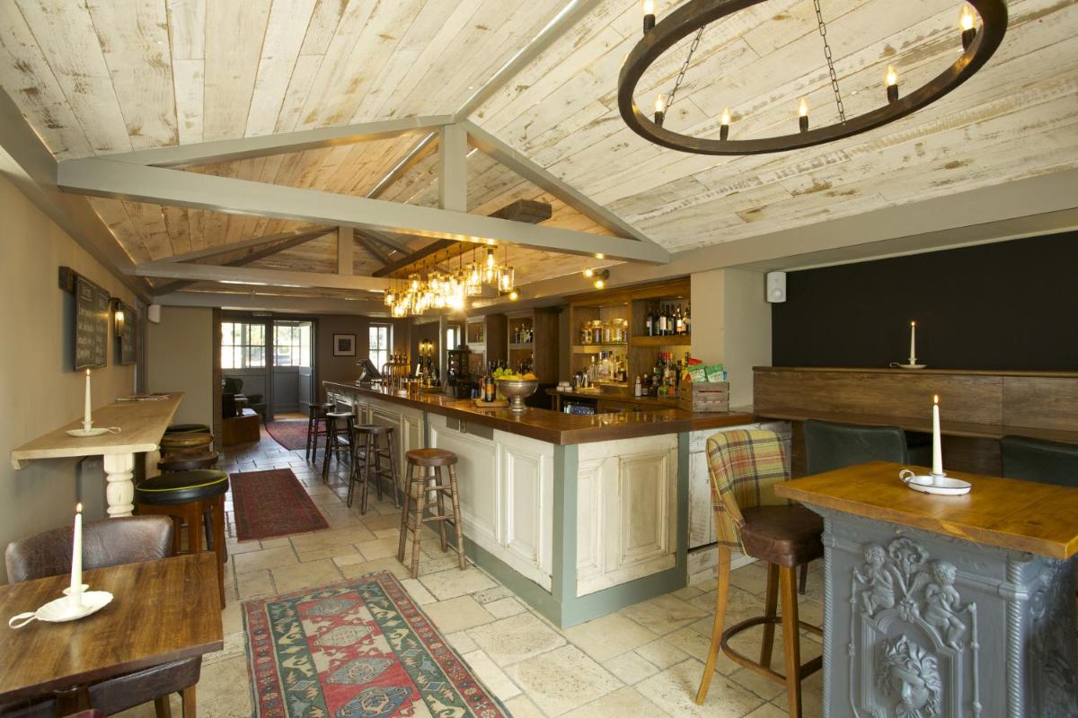 Crab & Boar - Housity
