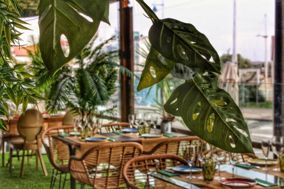 Jardín al aire libre en Hotel Spa El Muelle de Suances
