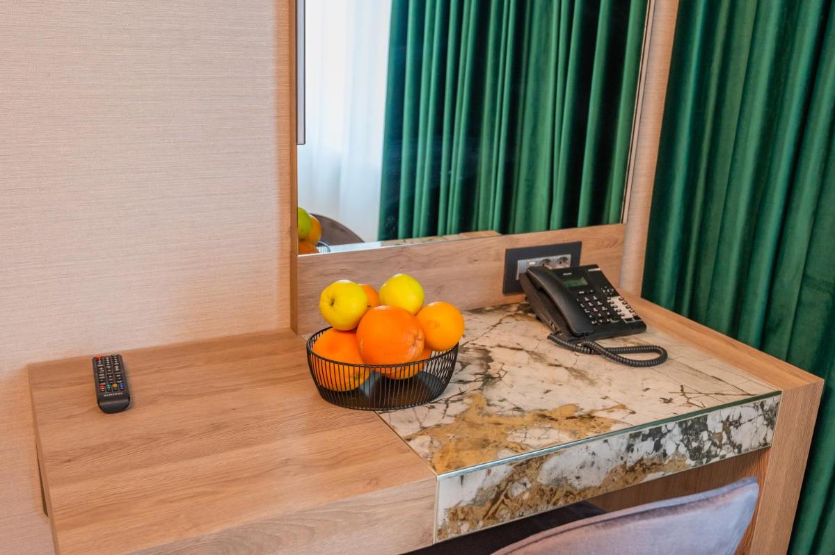 Hotel Codri?or - Housity