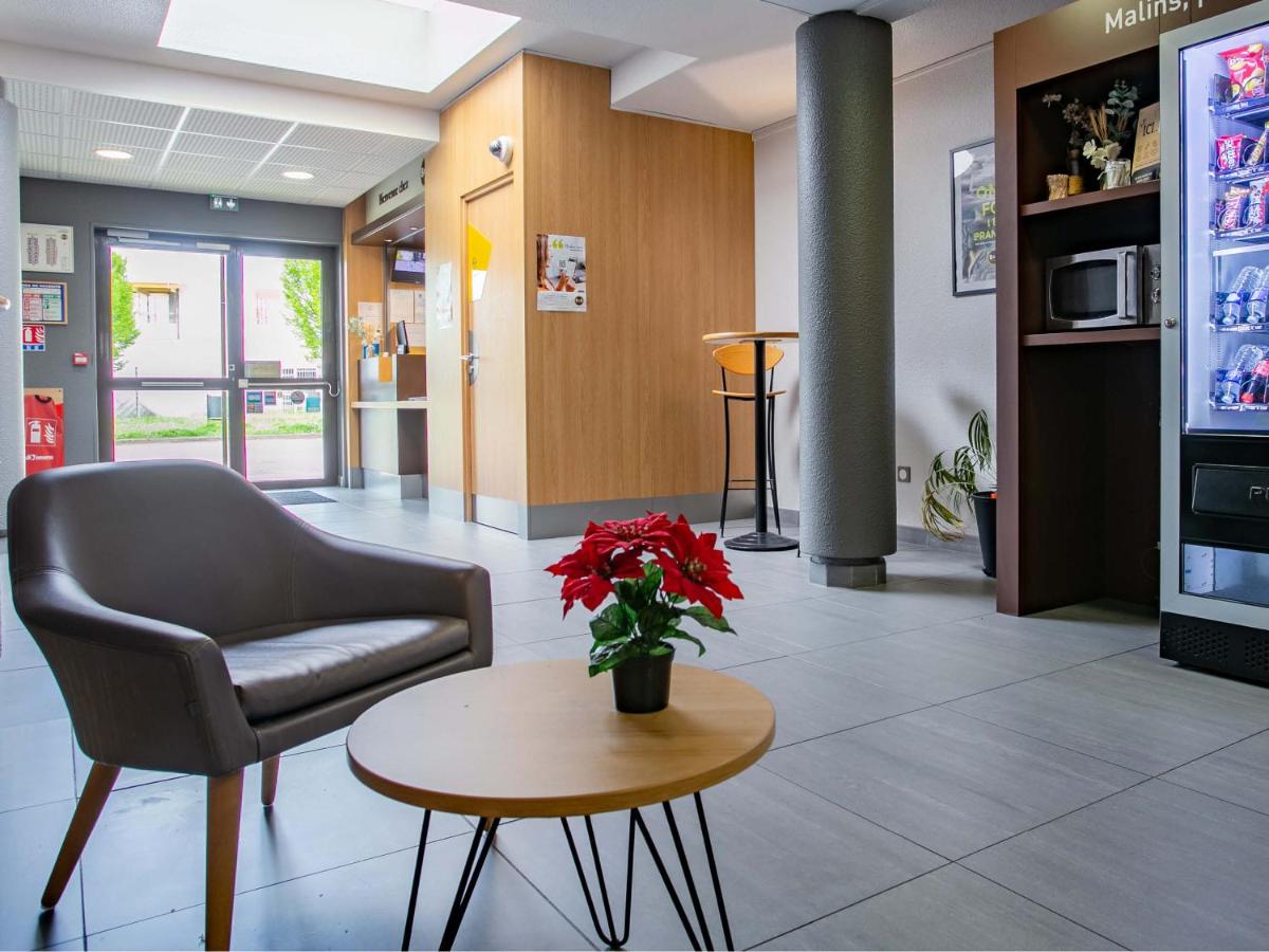 B&B HOTEL Strasbourg Nord Artisans - Housity