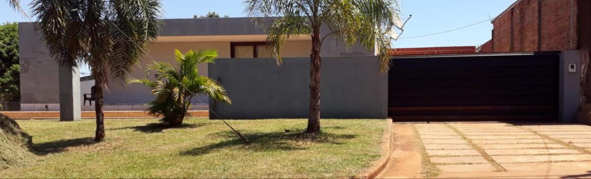 Casa moderna estilo minimalista muy luminosa - Housity