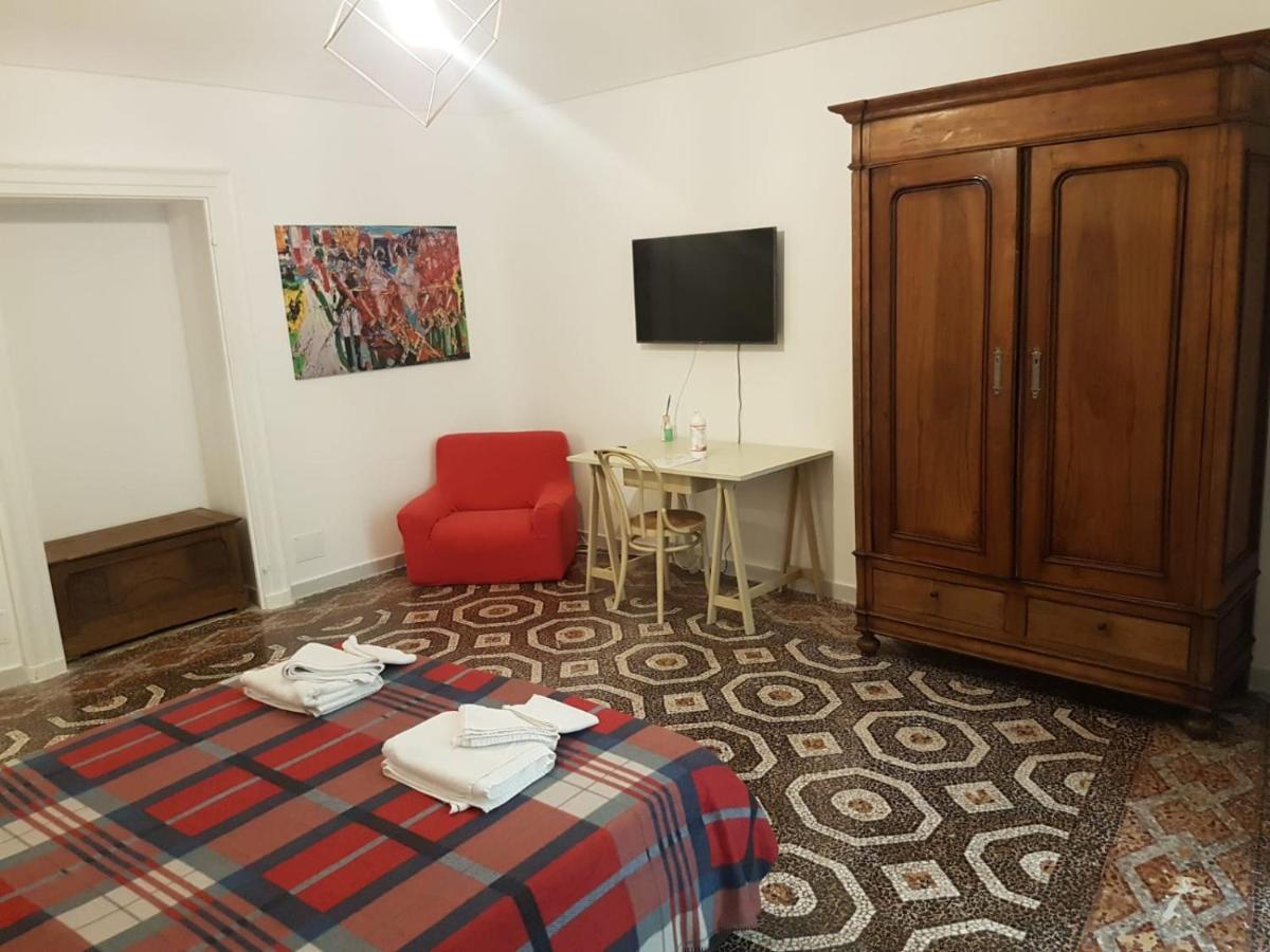 GusterHouse - Housity