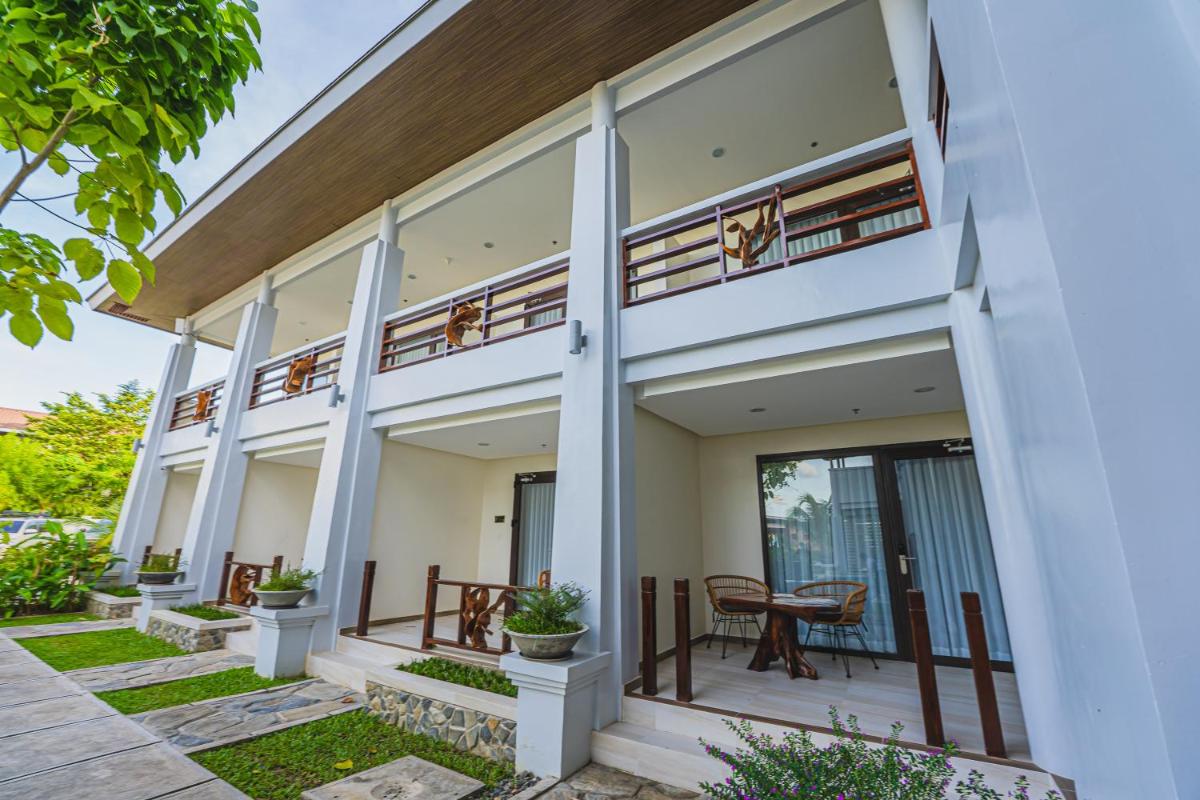Ora Beach Resort - Housity