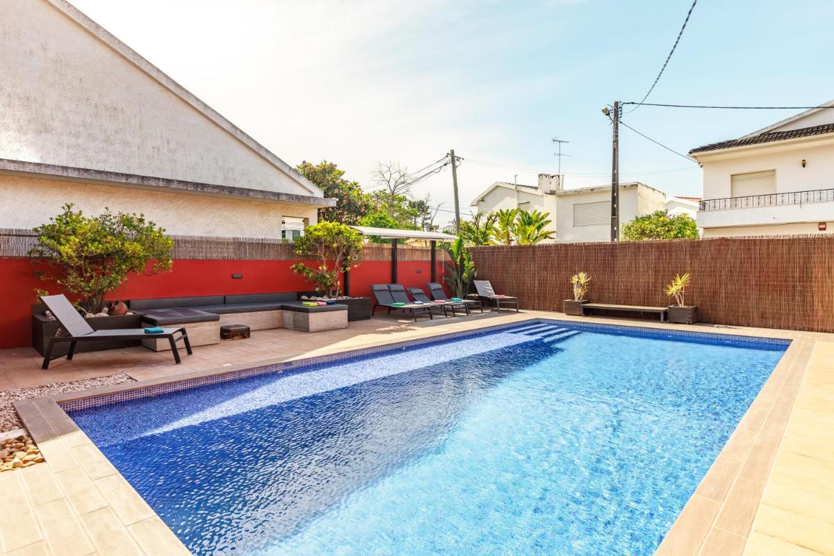 Aroeira Pool House by Lisbon-Coast vacation - Housity