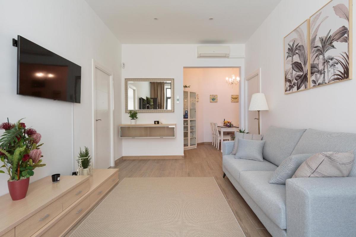 Sagrada Familia Apartment - Hizvo