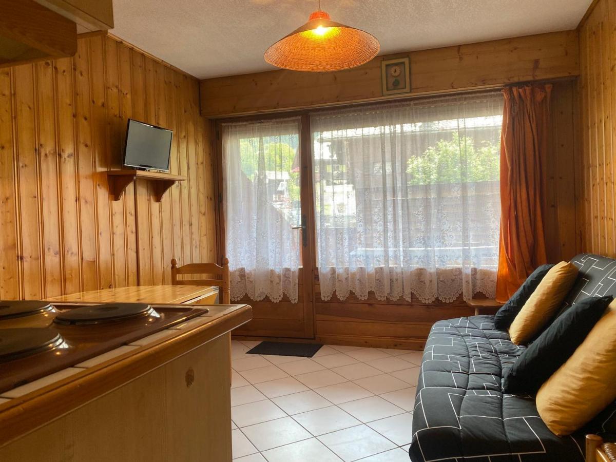 Appartement cosy 4 pers, proche commerces et remontées mécaniques, terrasse ensoleillée - FR-1-642-52 - Housity