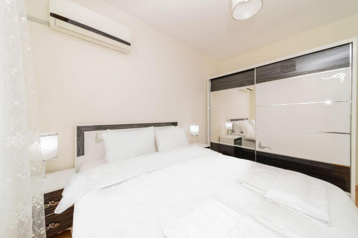 Cozy Apartment near Mermerli Beach in Muratpasa - Housity