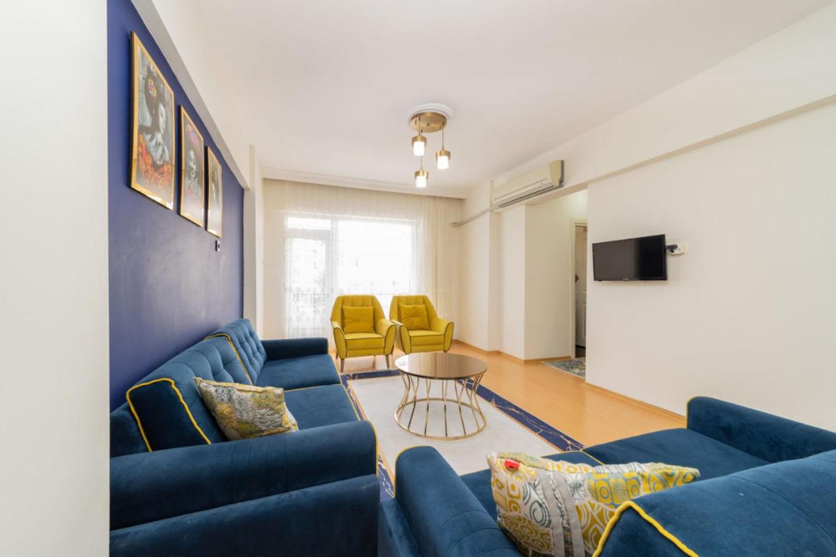 Cozy Apartment near Mermerli Beach in Muratpasa - Housity