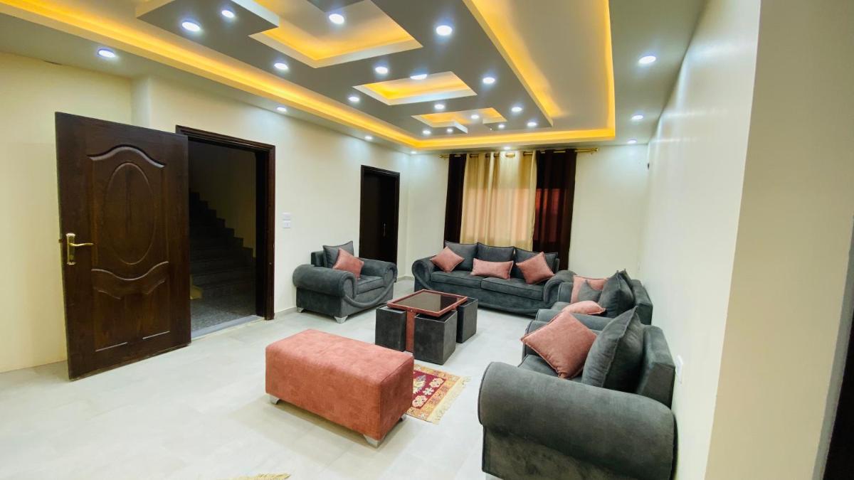 Petra Olive House - Housity