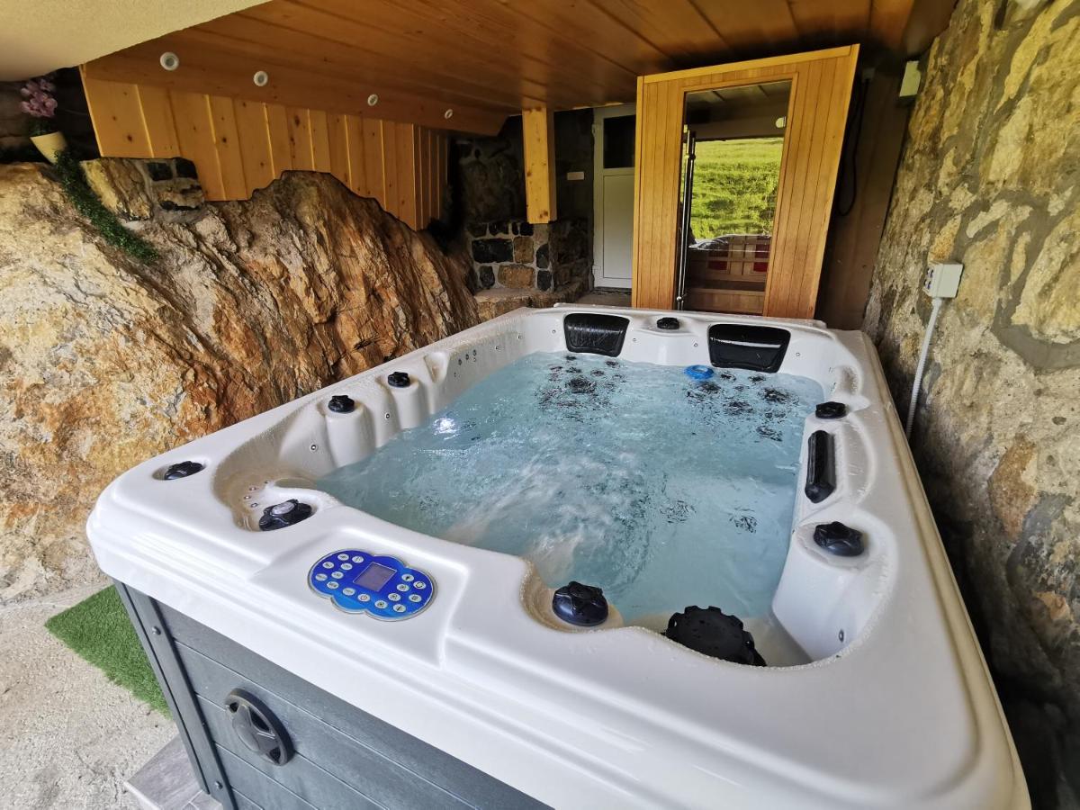 Farm Stay Ana - Housity