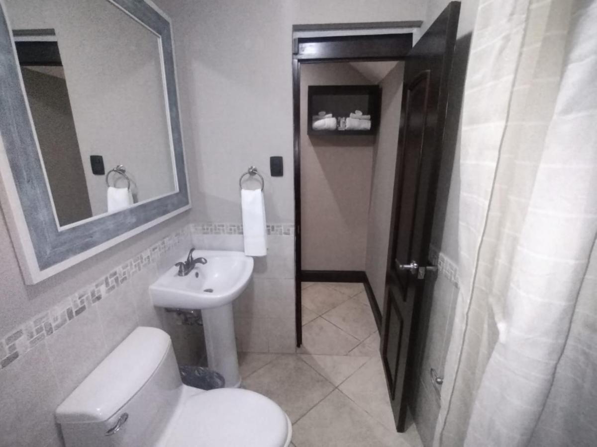 L´Aurora Inn hostal - Housity