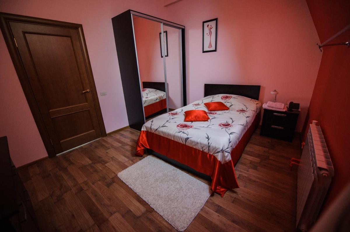 Hotel Bushuev - Housity