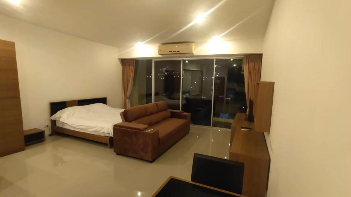 Chic condominium karon - Housity