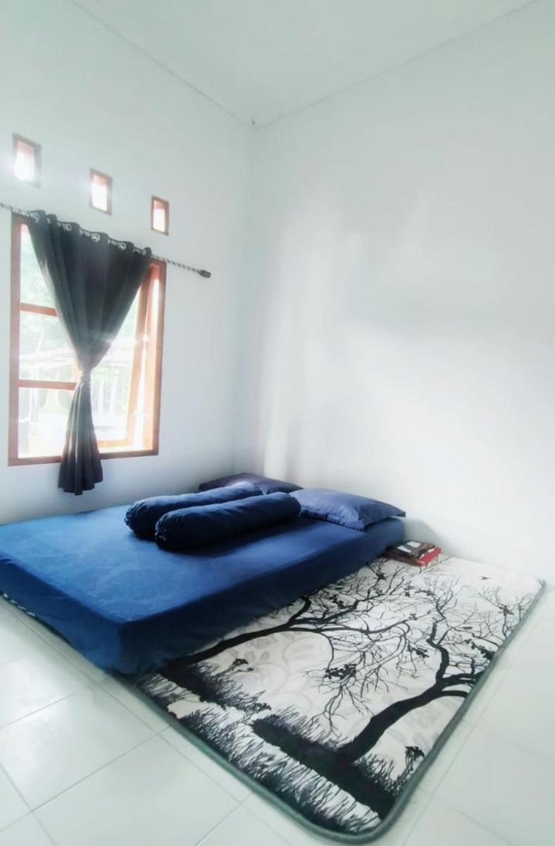 Suitetrails - PRIANGAN HOMESTAY SYARIAH Mitra AQSA
