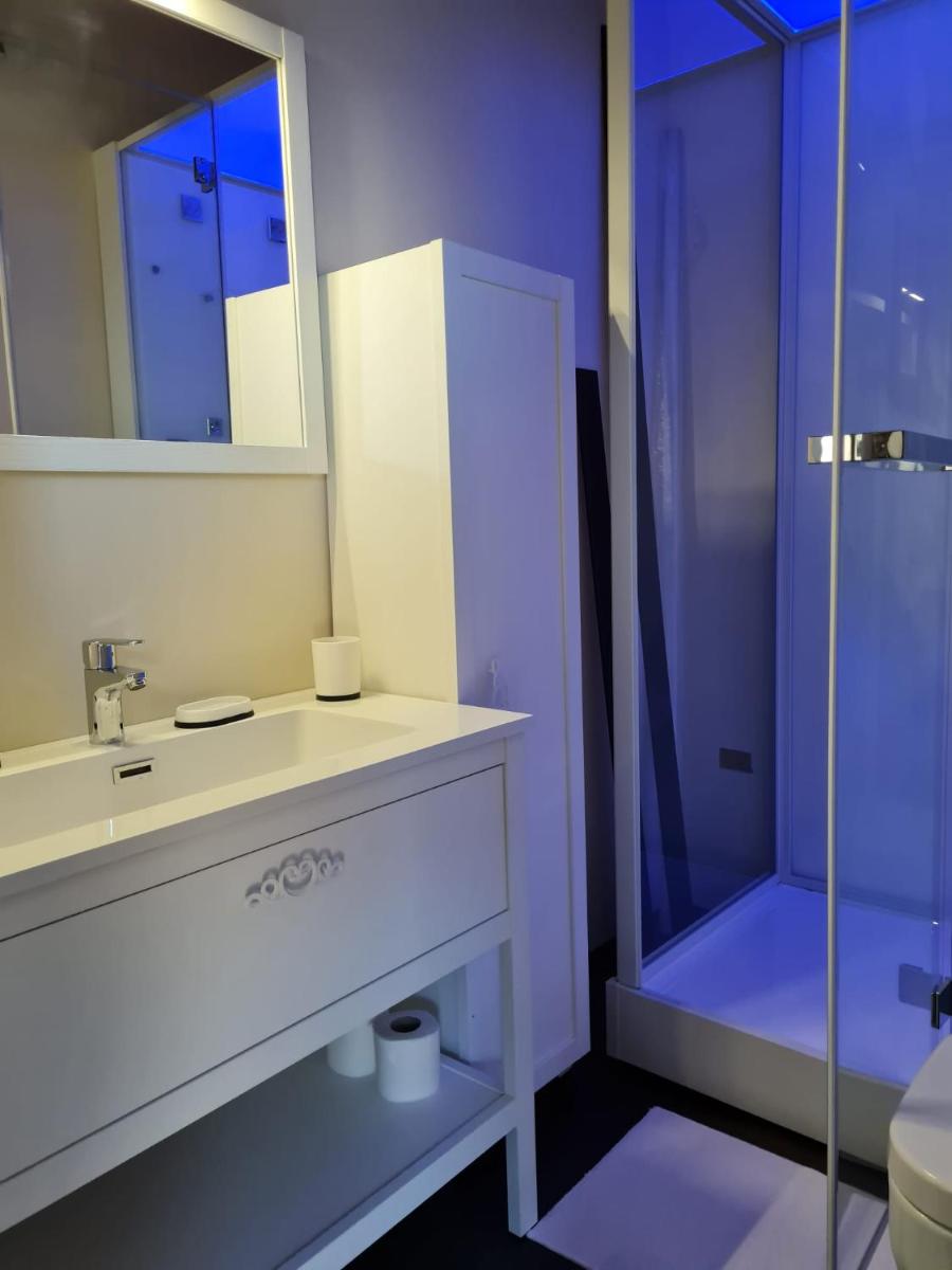 Il bacio del Sole - Housity