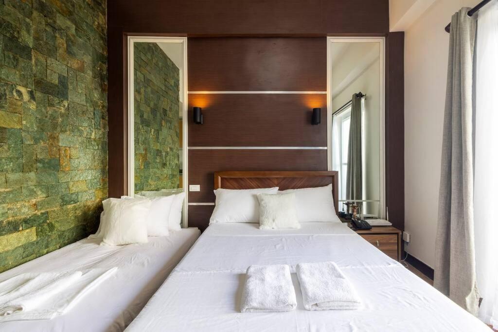 Antonio's Place, 3 mins to Mactan Airport, Fast Internet with Netflix - Housity