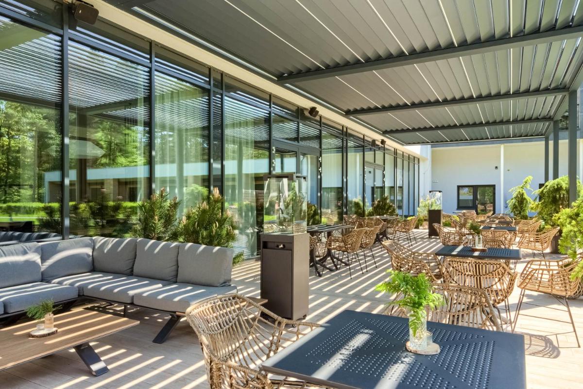 SZUMY PARK Hotel & Restaurant - Housity