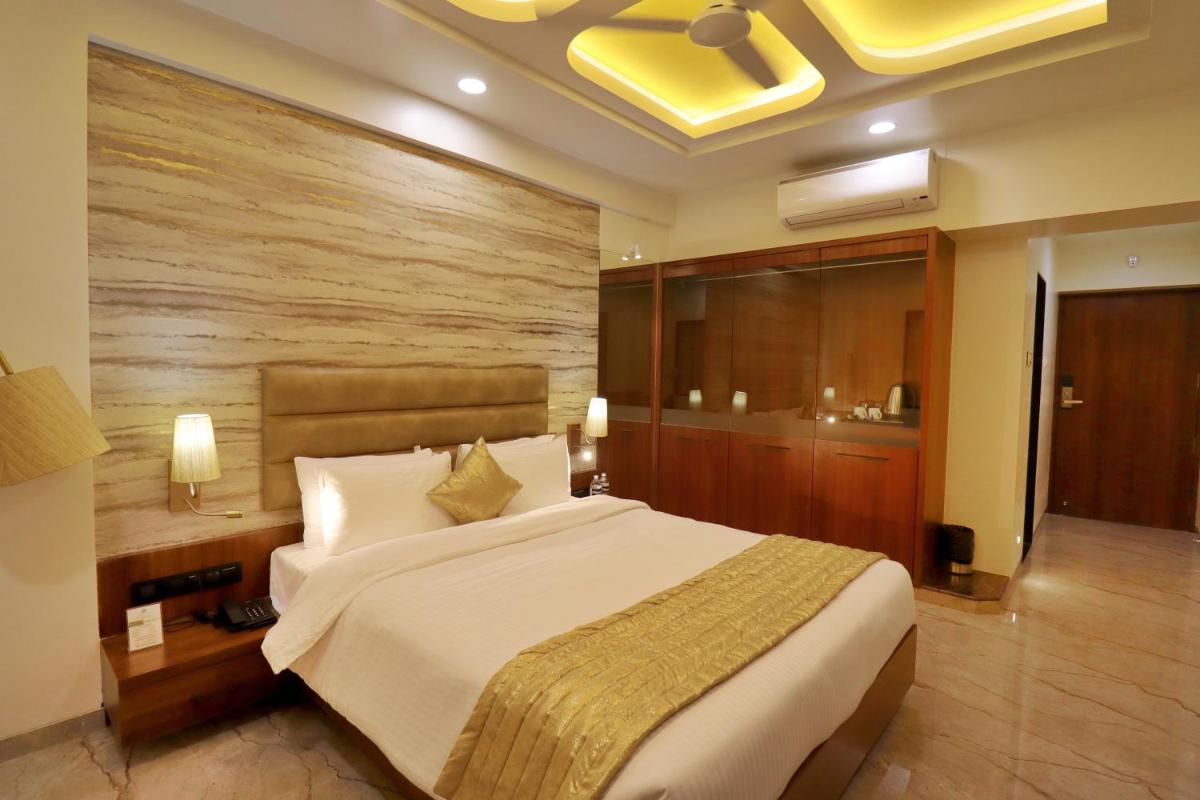 Four Petals Executive by LHMS - Housity