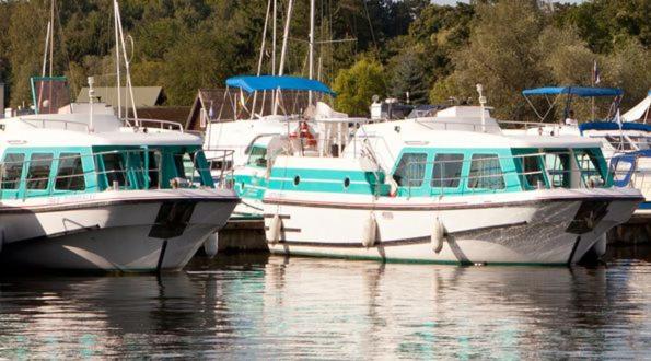 KUHNLE-TOURS Schlafen im Hafen - Housity